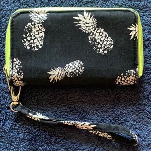 Pineapple racelet wallet can fit iPhone 5 to 6.